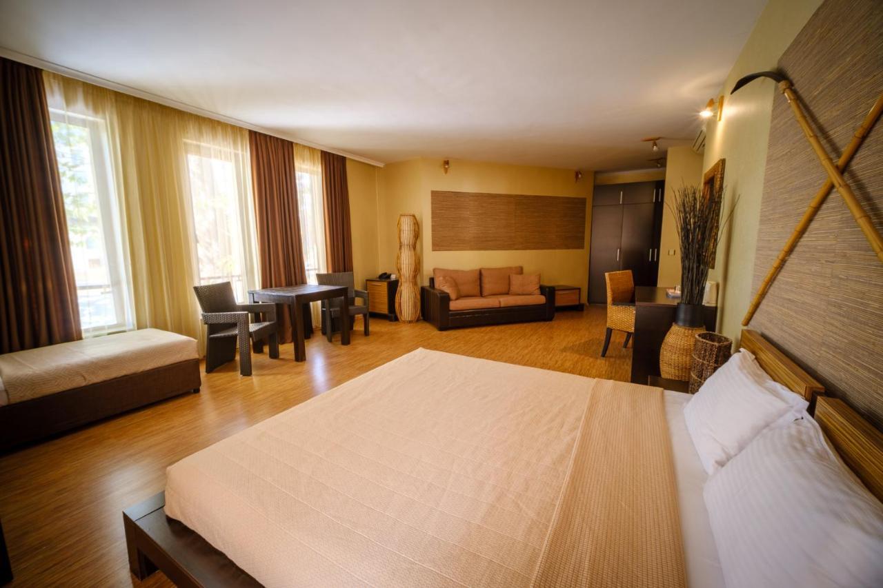 Family Hotel Classic فارنا المظهر الخارجي الصورة