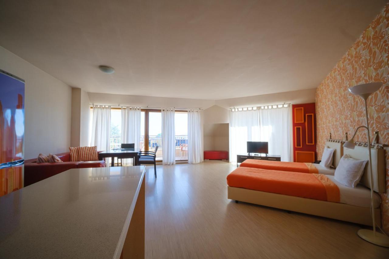 Family Hotel Classic فارنا المظهر الخارجي الصورة