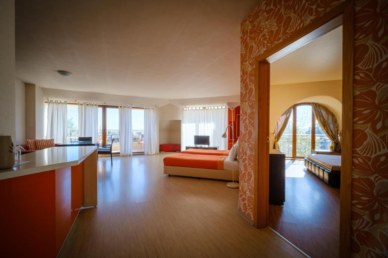 Family Hotel Classic فارنا المظهر الخارجي الصورة